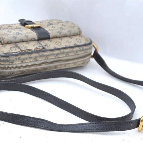 Louis Vuitton Monogram Mini Juliet MM Shoulder Cross Bag - Picture 4 of 15